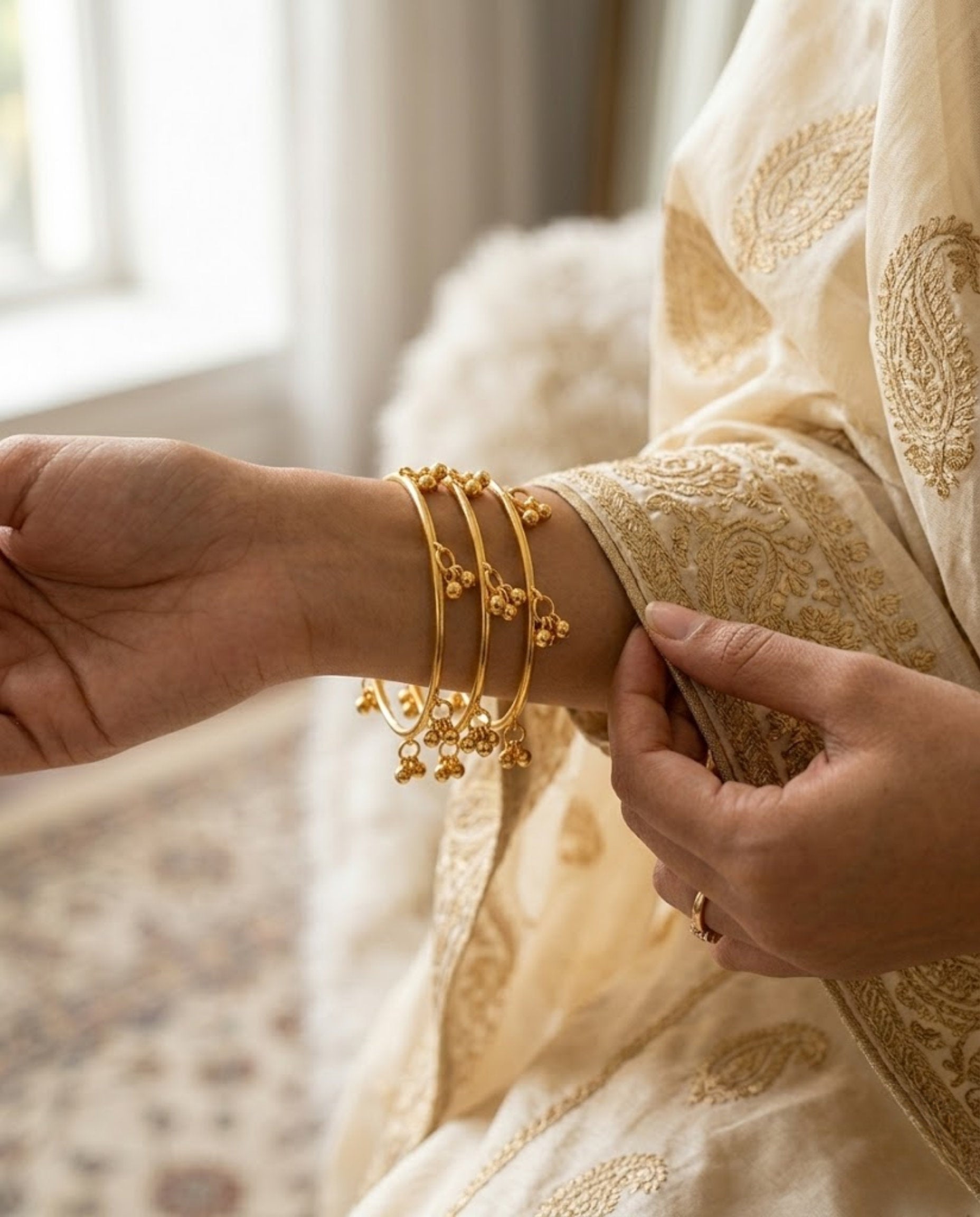 Viral Kashmiri Ghungroo Bangles Gold Bangle Set (4 Pcs)