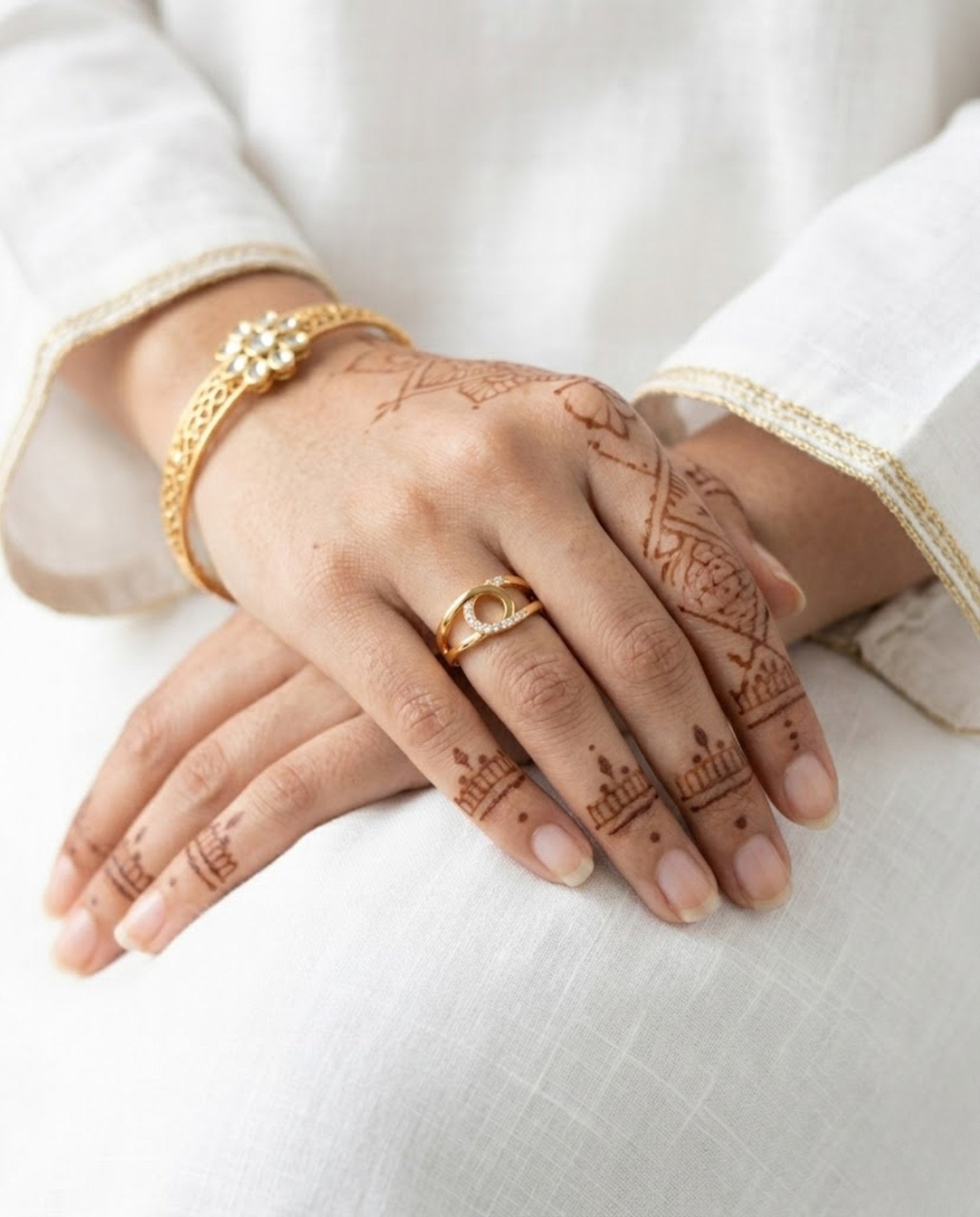 Orneza Gold Interlocking Circle Adjustable Crystal Ring