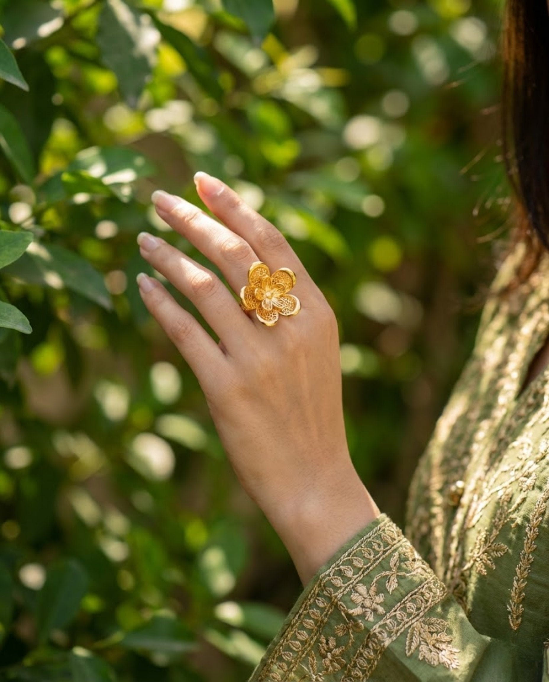 Orneza Gold Filigree Five Petal Floral Statement Ring